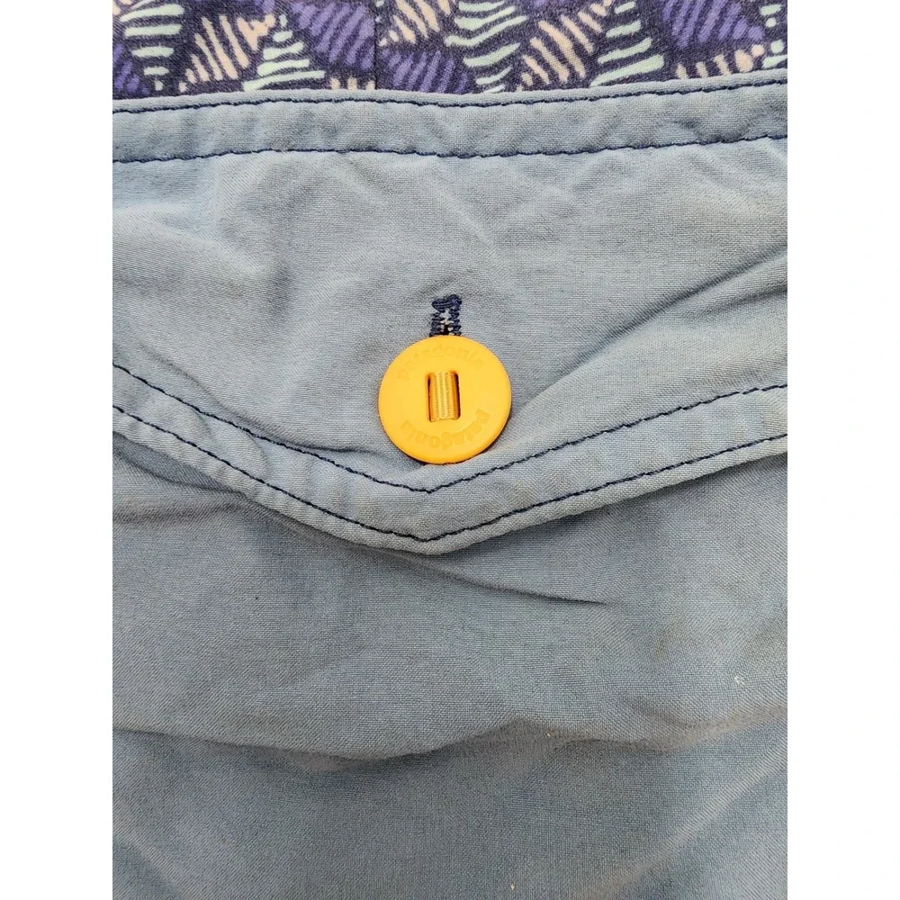 Patagonia Shorts Mens 36 Blue Scallop Hem Wavefarer Board shorts Geometric Beach